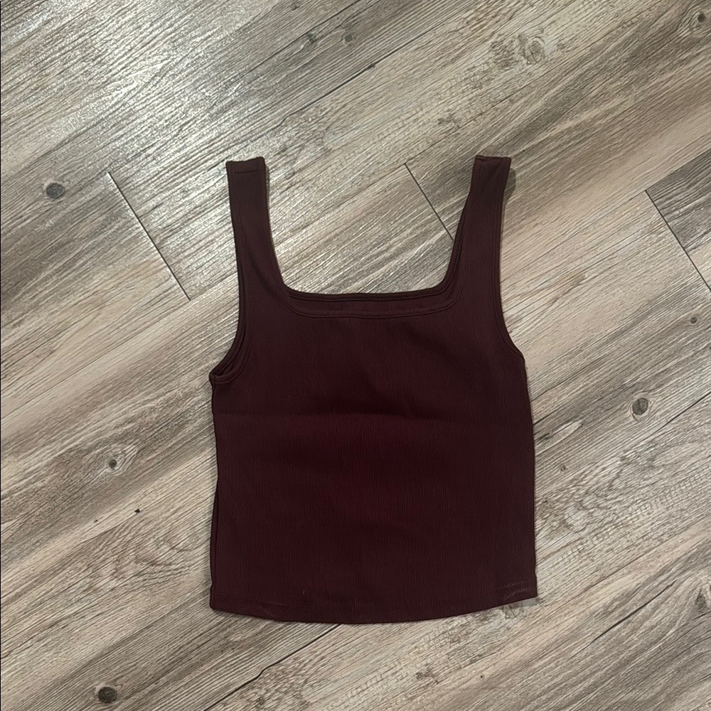 Old Navy Red Fitted Sleeveless Tank Top